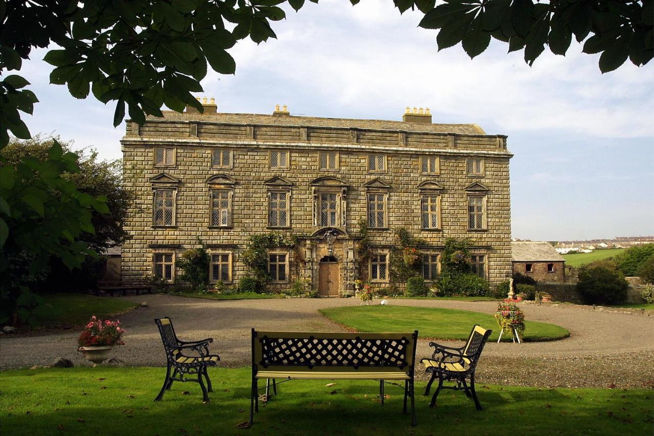 Moresby Hall Exterior photo